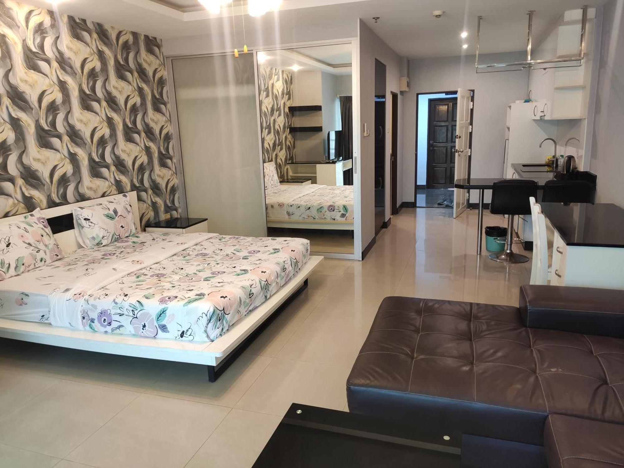 View Talay 6 Pattaya Beach By Anatolia Condo Suite 外观 照片