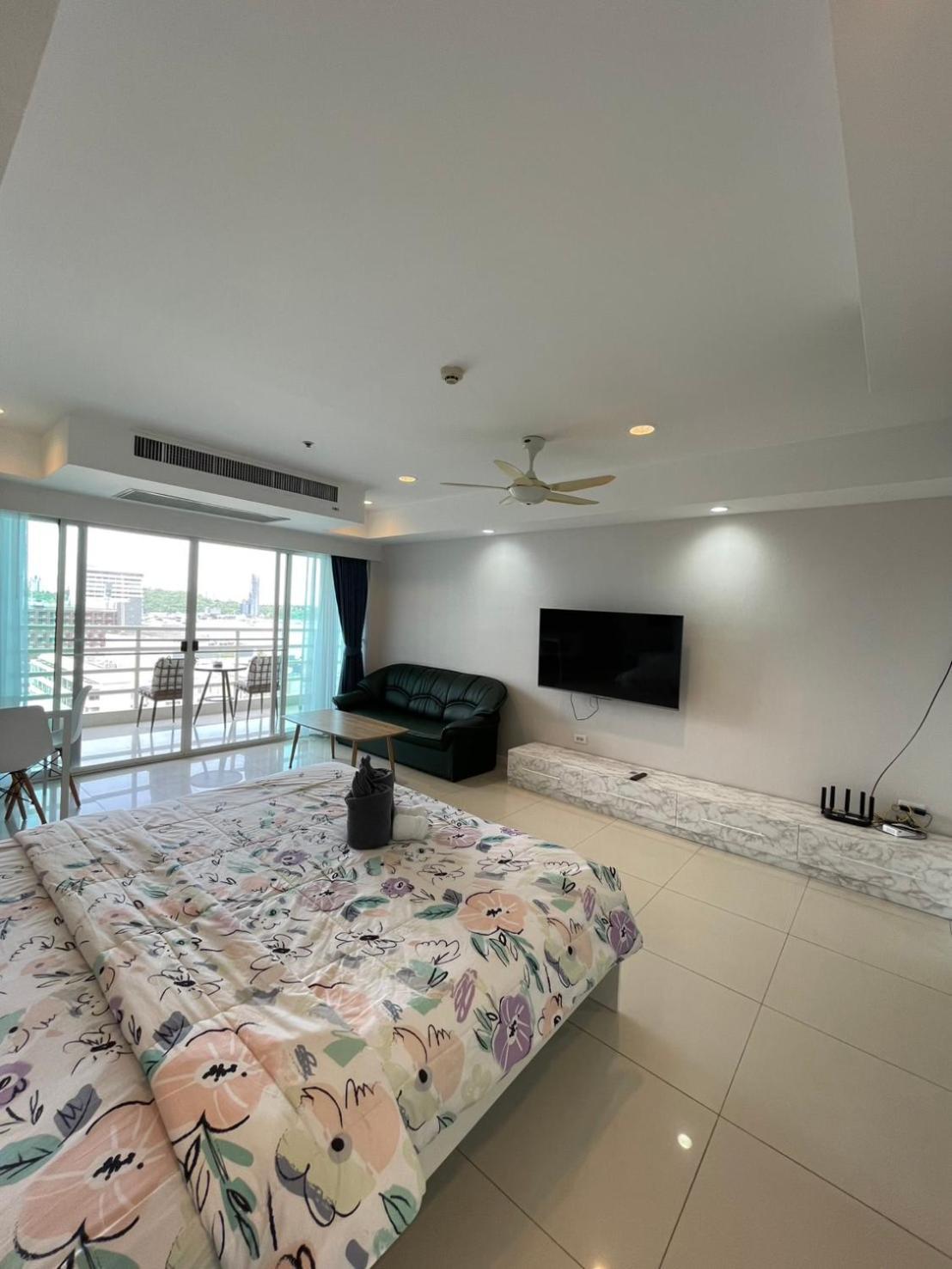 View Talay 6 Pattaya Beach By Anatolia Condo Suite 外观 照片